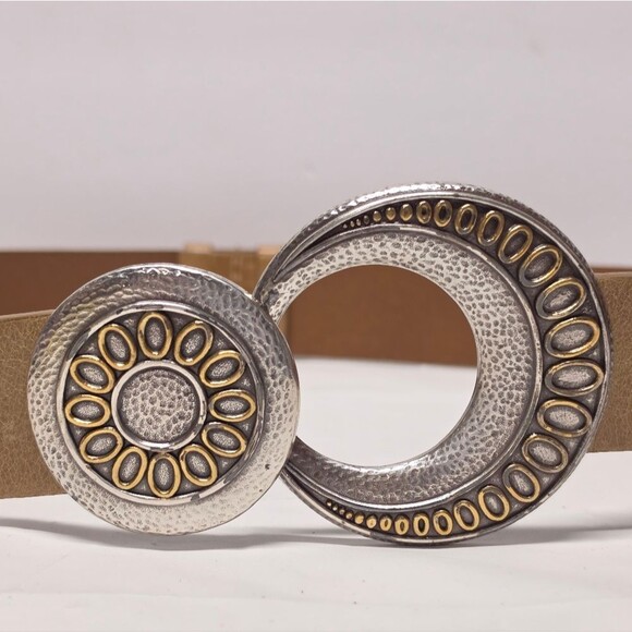 Coldwater Creek Celestial Round moon HOOK belt Tan Distressed Leather S/M Boho main image 7